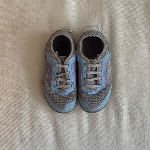 Keen Knotch Tracer sneaker. Size 10.